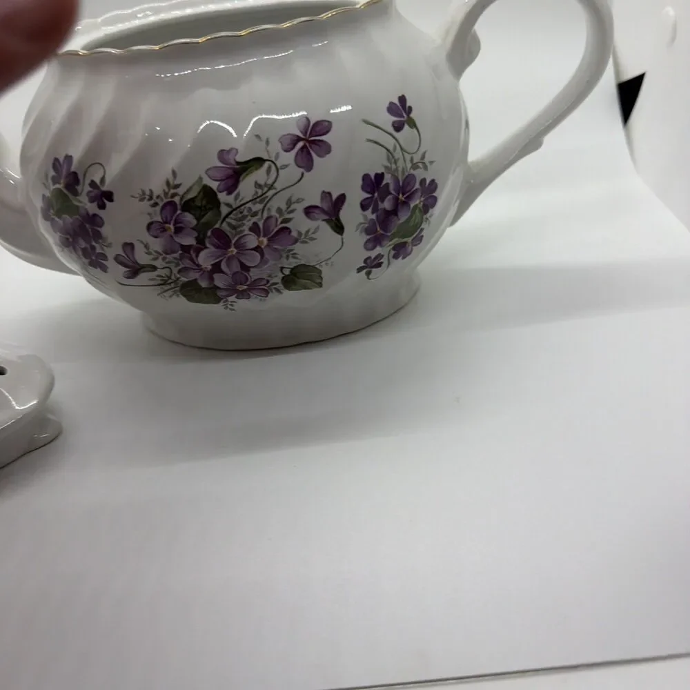 Arthur Wood & Son - 6432 - Violets Small Teapot - England